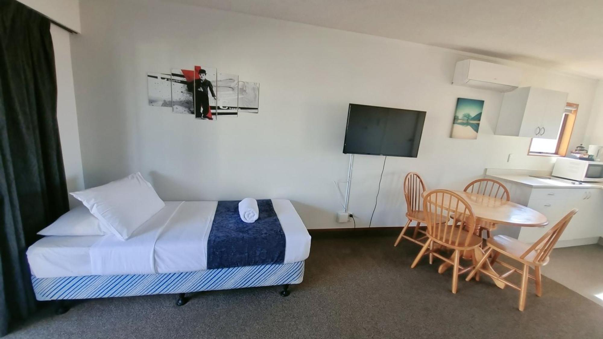 Summit Motor Lodge タウランガ エクステリア 写真